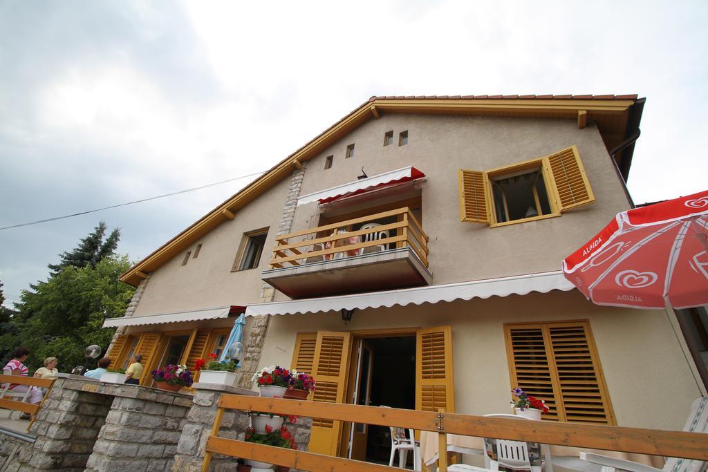 Soos Apartman Balatonfured Exterior photo
